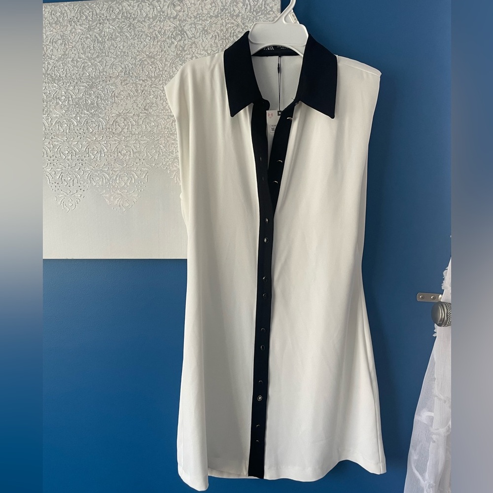 Zara black and white sleeveless dress with lapel collar and shoulder pads